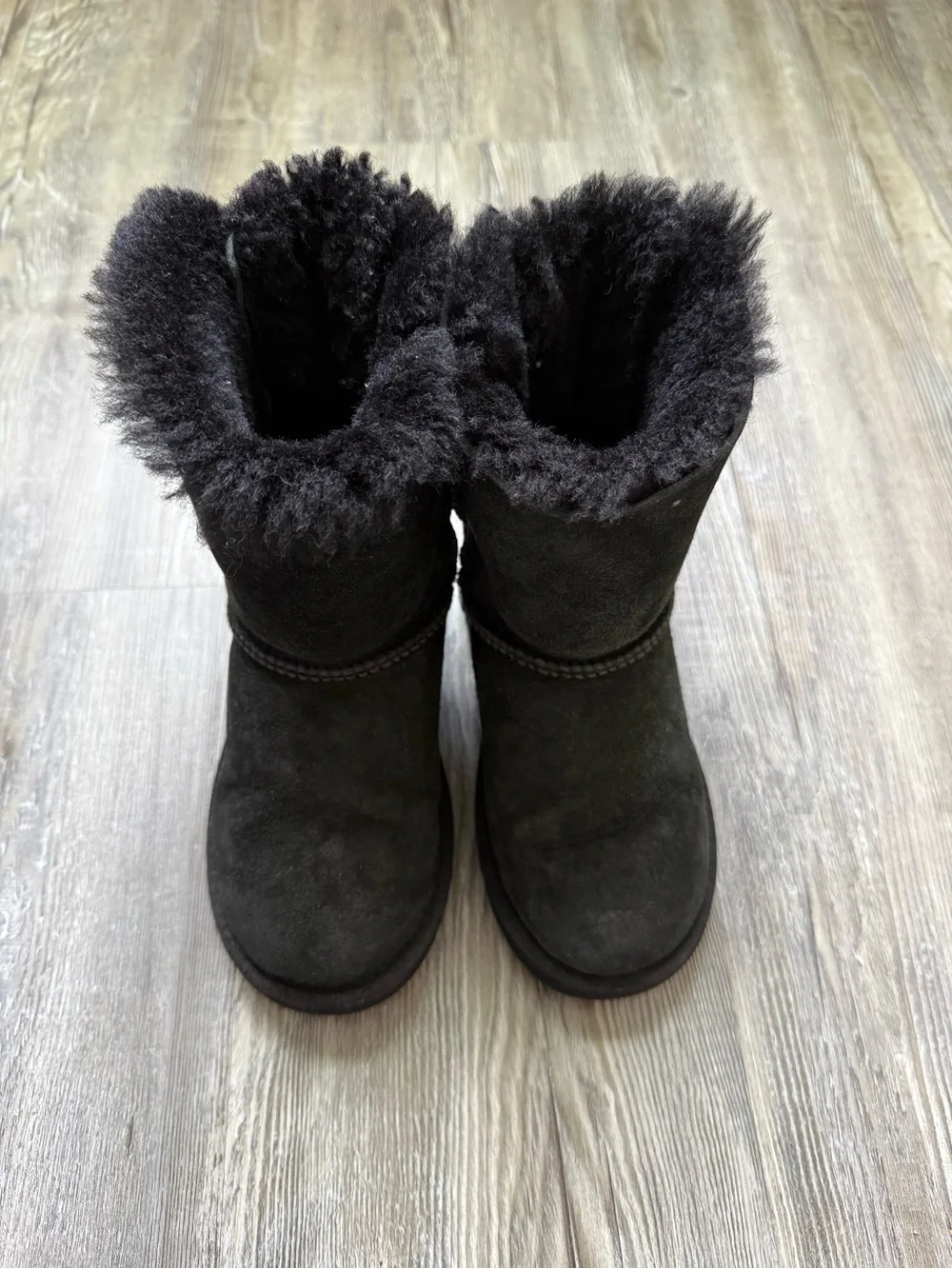 UGG Girls Size 11 Bailey Bow Black Boots
